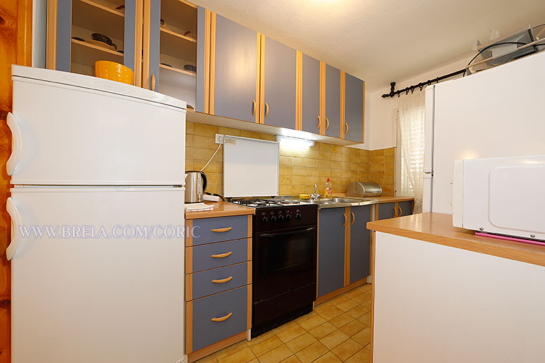 apartments ori - kitchen