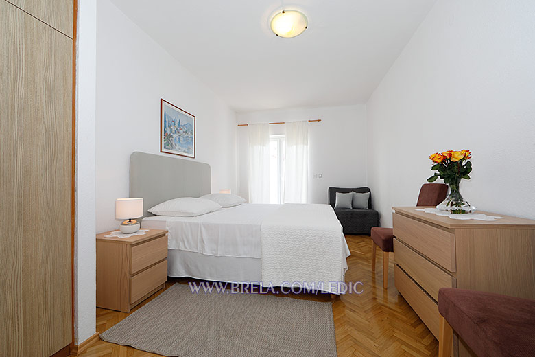 apartments Ledi, Brela - bedroom