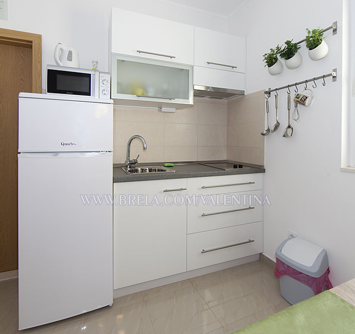 apartments Valentina, Brela Šit - kitchen