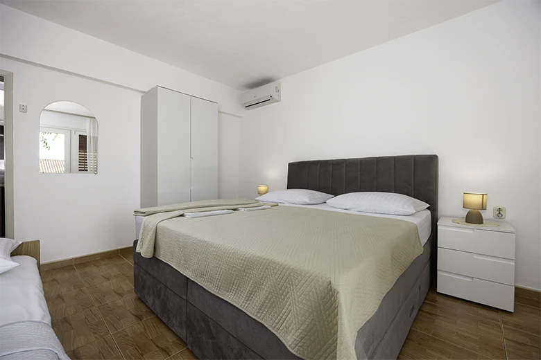 Apartments Villa Ambasador, Brela - bedroom