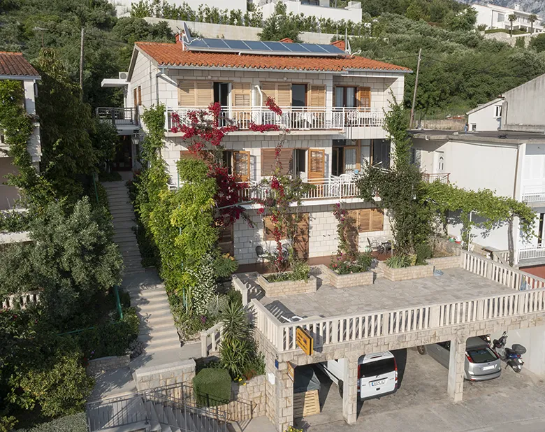 Apartments Villa Ambasador, Brela - aerial view of house