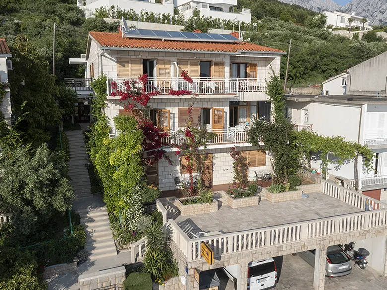 Apartments Villa Ambasador, Brela - aerial view of house