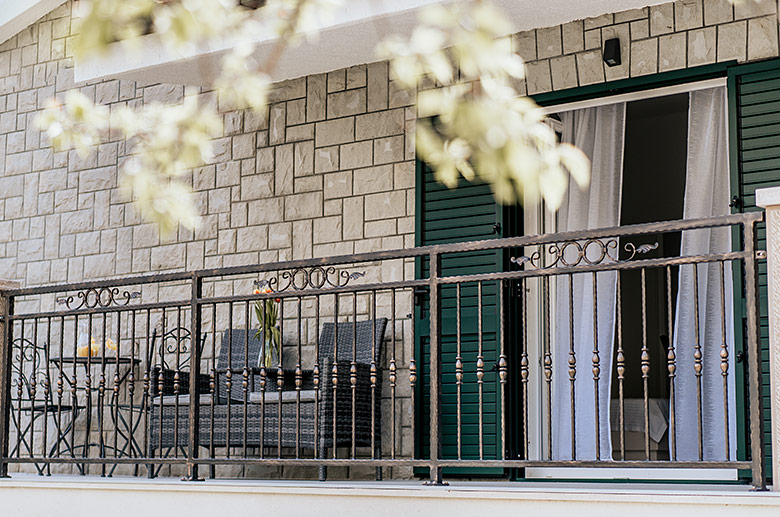 Villa Amore apartments, Brela - balcony with sea view