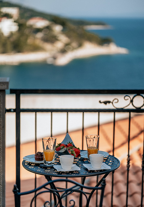 Villa Amore apartments, Brela - balcony with sea view