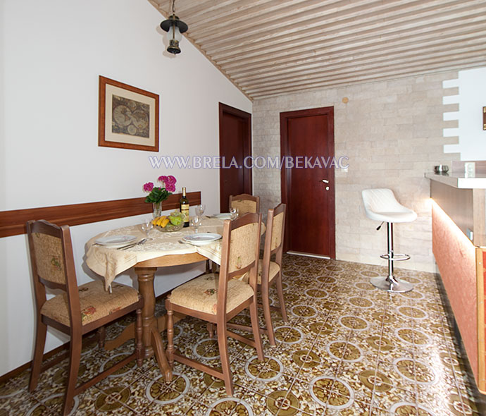Villa Libertas, Brela - dining table