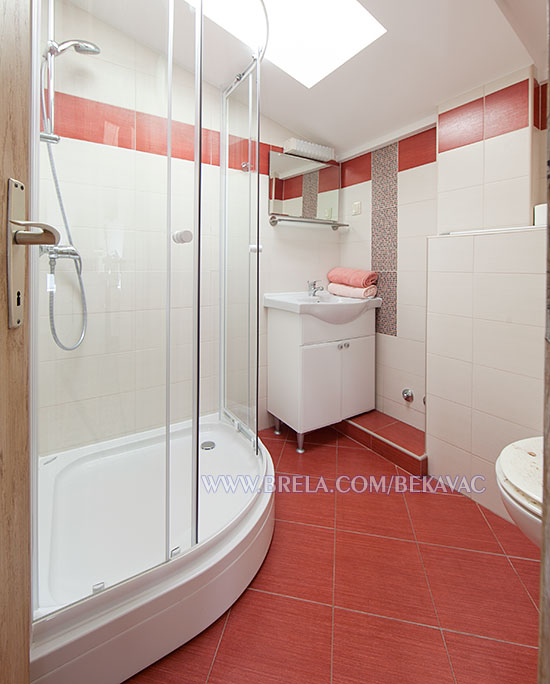 Villa Libertas, Brela - decent bathroom