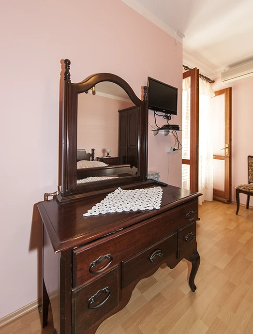 Apartments Borka, Brela - bedroom