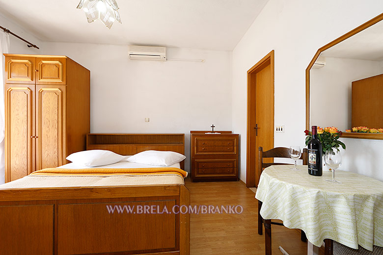 Apartments Branko, Brela - bedroom