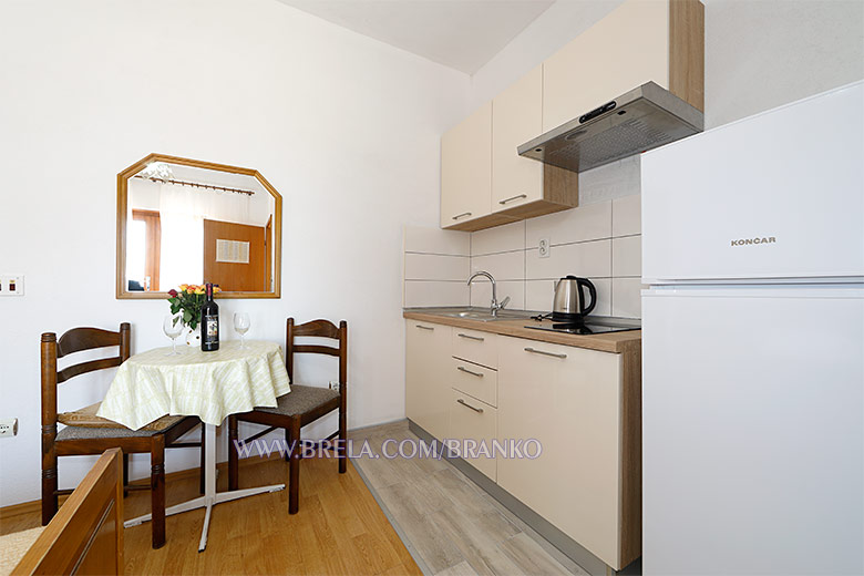 Apartments Branko, Brela - dining table