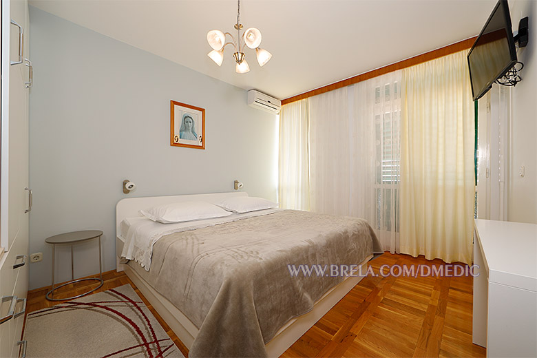 apartments Medić, Brela - bedroom