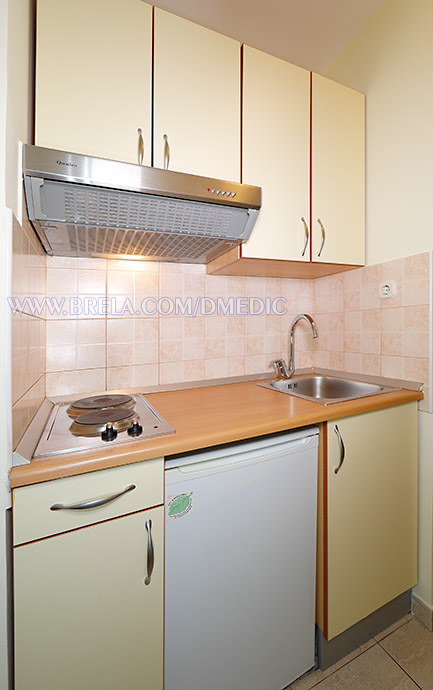 apartments Medić, Brela - kitchen