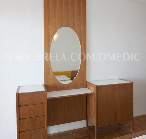 dressing mirror