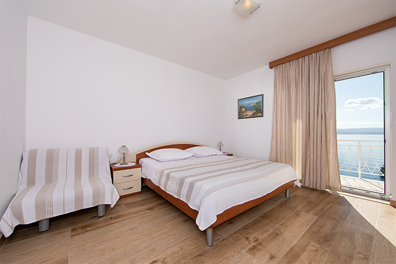 Apartments Dragutin Brela - bedroom