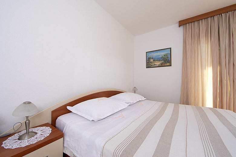 Apartments Dragutin Brela - bedroom