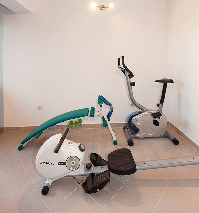 Apartments Dragutin, Brela - fitness room