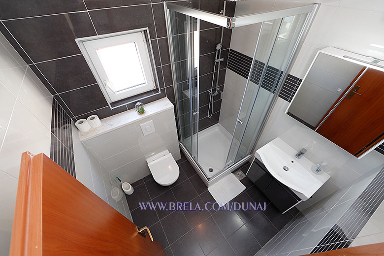 apartments Dunaj, Brela - bathroom