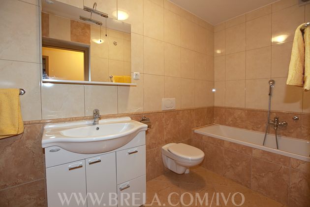 Apartments Marija, Brela - bathroom