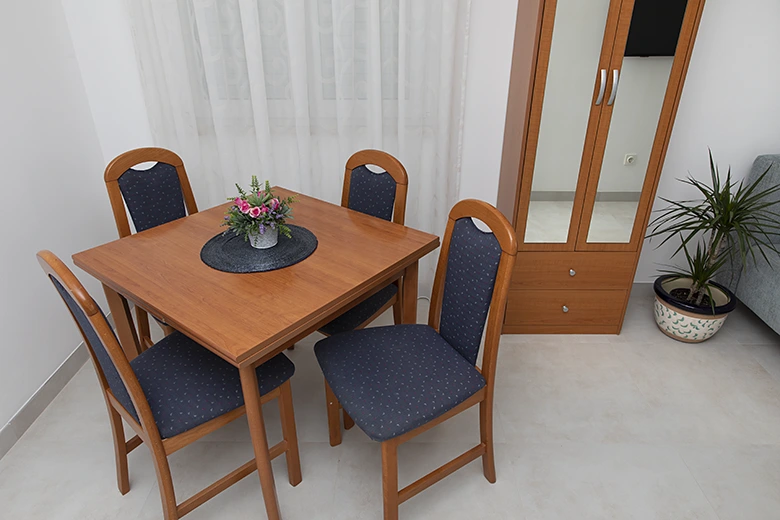 Apartments Marija, Brela - dining room