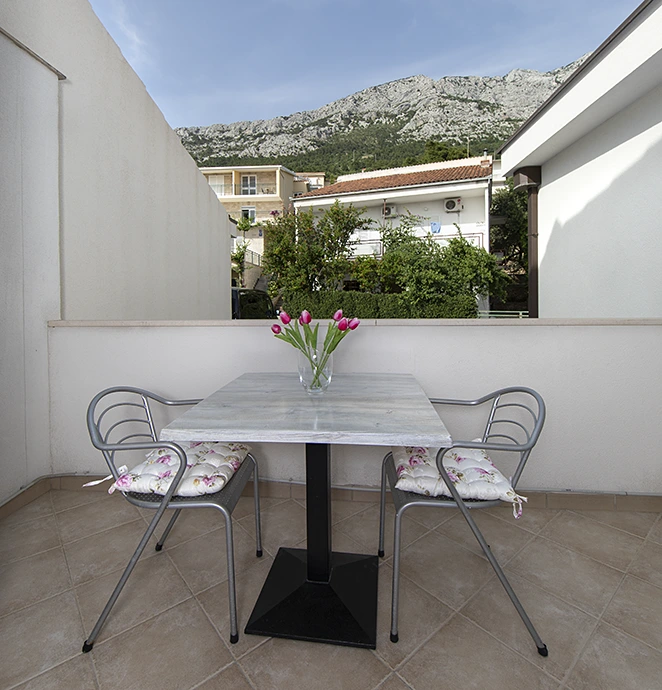 Apartments Marija, Brela - balcony with mountain Biokovo view