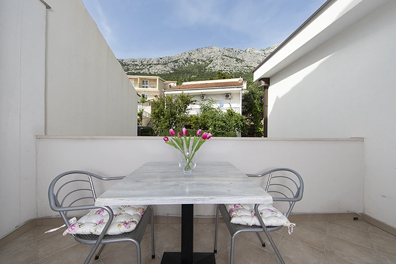 Apartments Marija, Brela - balcony with mountain Biokovo view