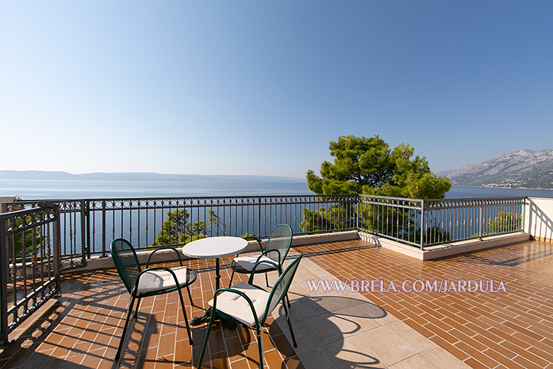 balcony with sea view