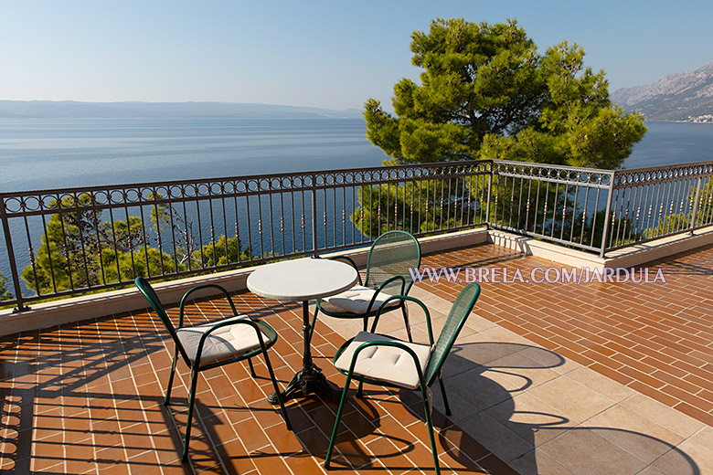 balcony with sea view