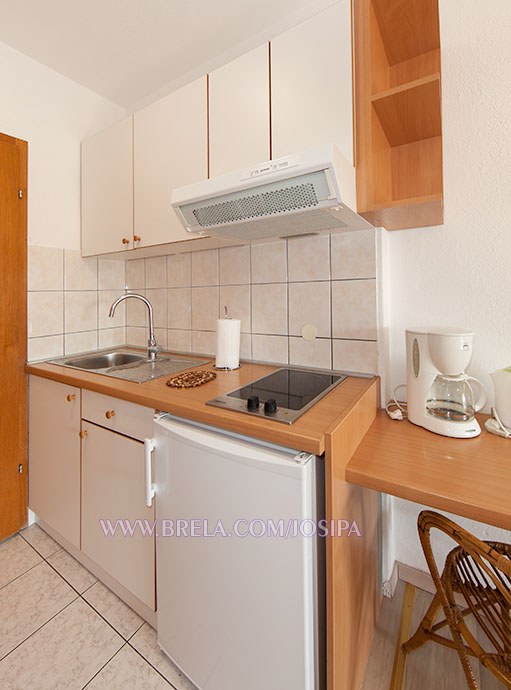 apartments Josipa, Brela - kitchen