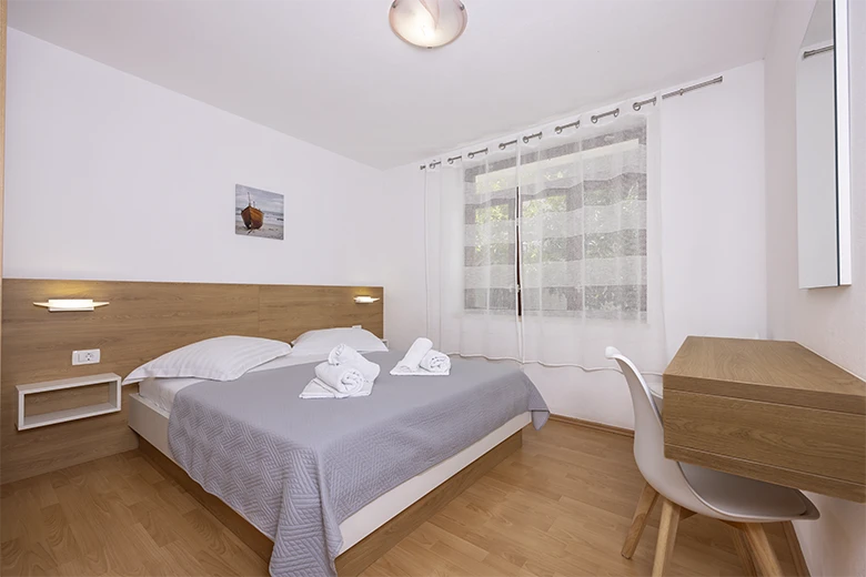apartments Josipa, Brela - bedroom
