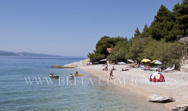 nearest beach, beach in front of house, Brela Šćit