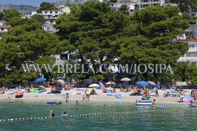 beach in Brela Soline