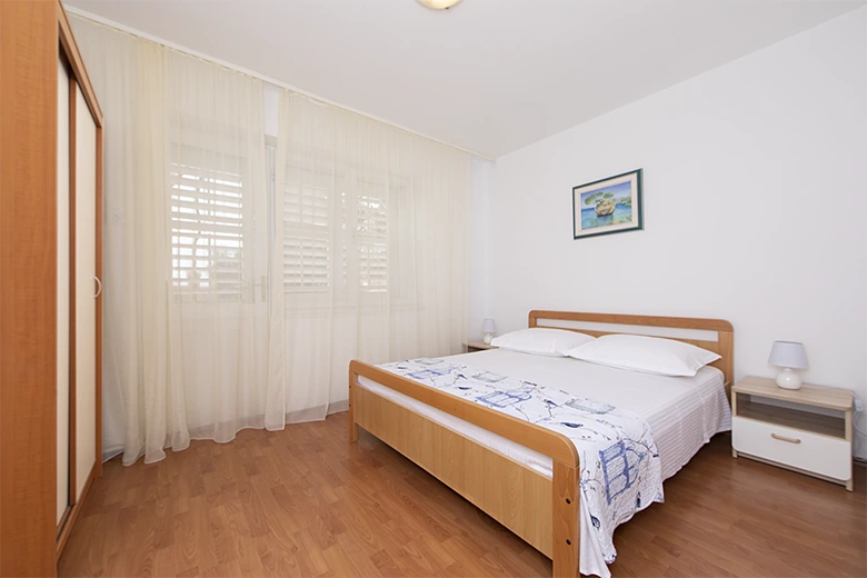 apartments Juričić, Brela - bedroom