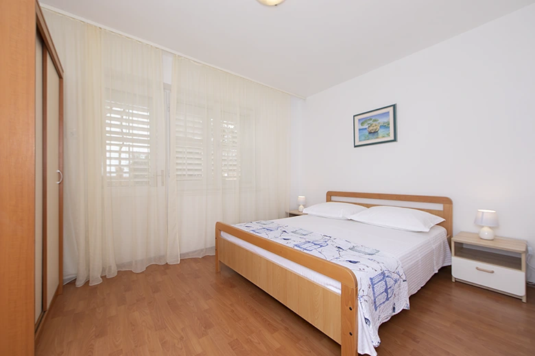 apartments Juričić, Brela - bedroom