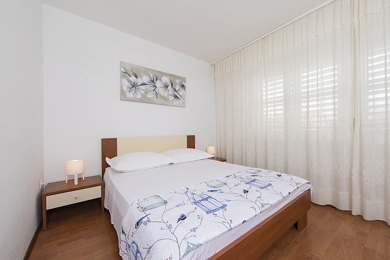 apartments Juričić, Brela - bedroom