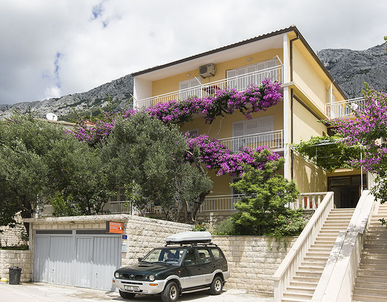 house - apartments Juričić, Brela, Croatia