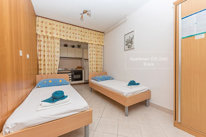 Apartments KIS Zelić, Brela - bedroom, Zimmer