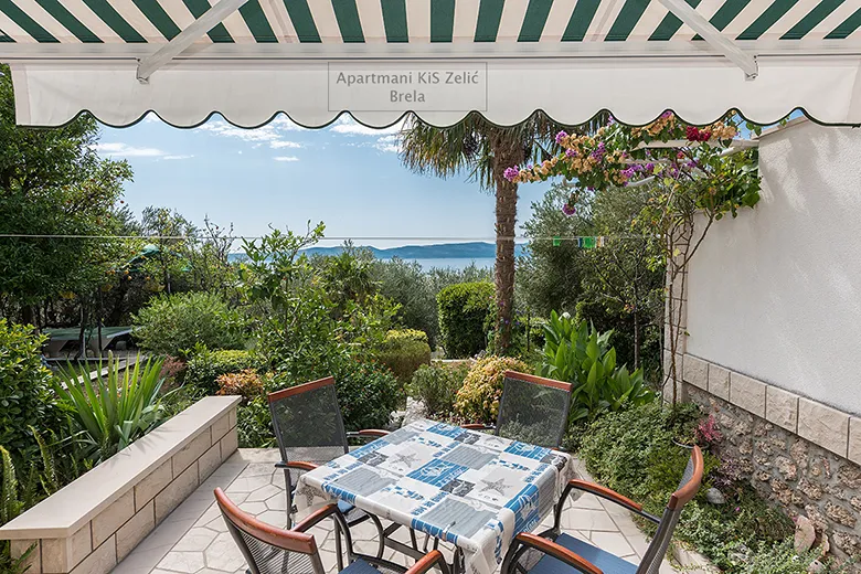 Apartments KiS Zelić, Brela - veranda with sea view, Balkon mit Meerblick