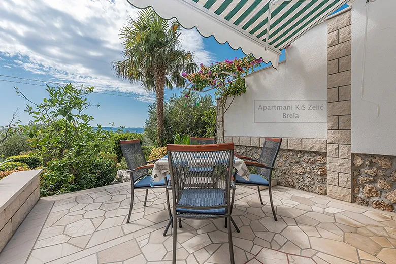 Apartments KiS Zelić, Brela - veranda with sea view, Balkon mit Meerblick