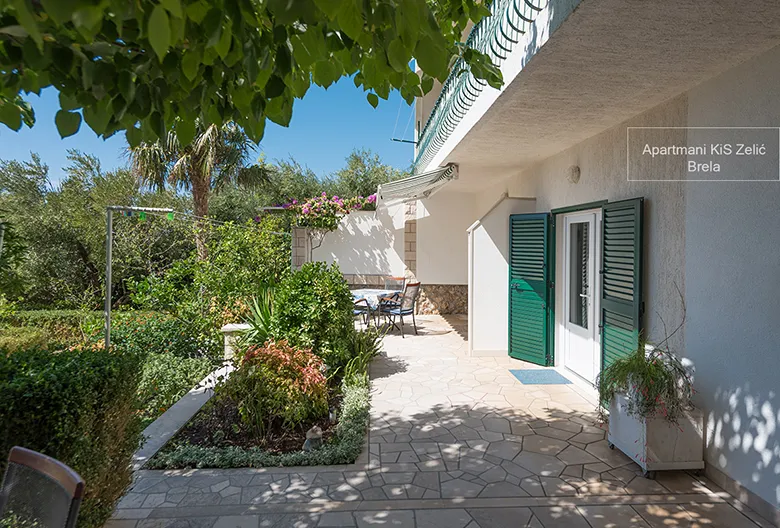 Apartments KiS Zelić, Brela - veranda with sea view, Balkon mit Meerblick