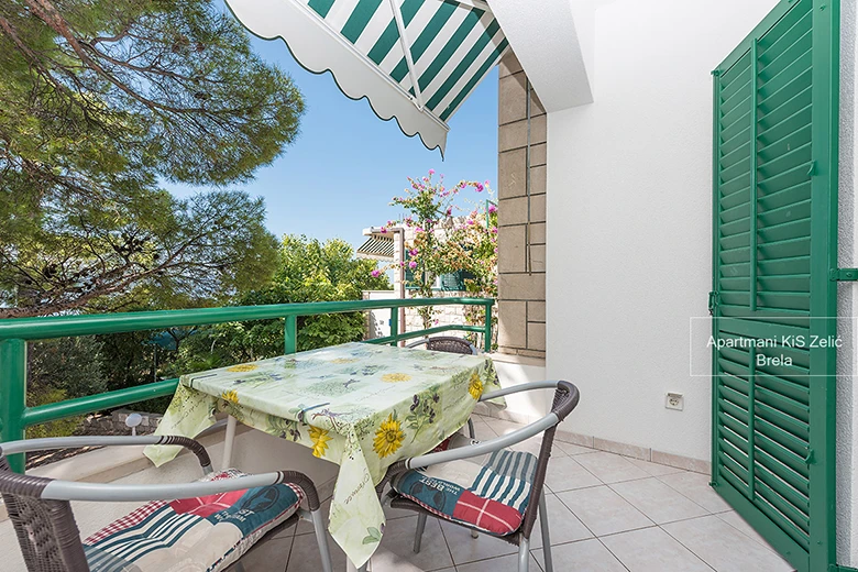 Apartments Zelić, Brela - balcony with sea view, Balkon mit Meerblick