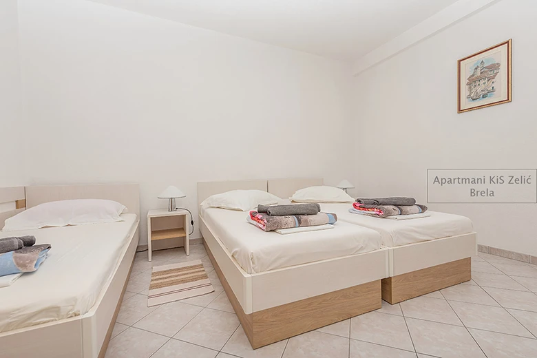 Apartments Zelić, Brela - bedroom