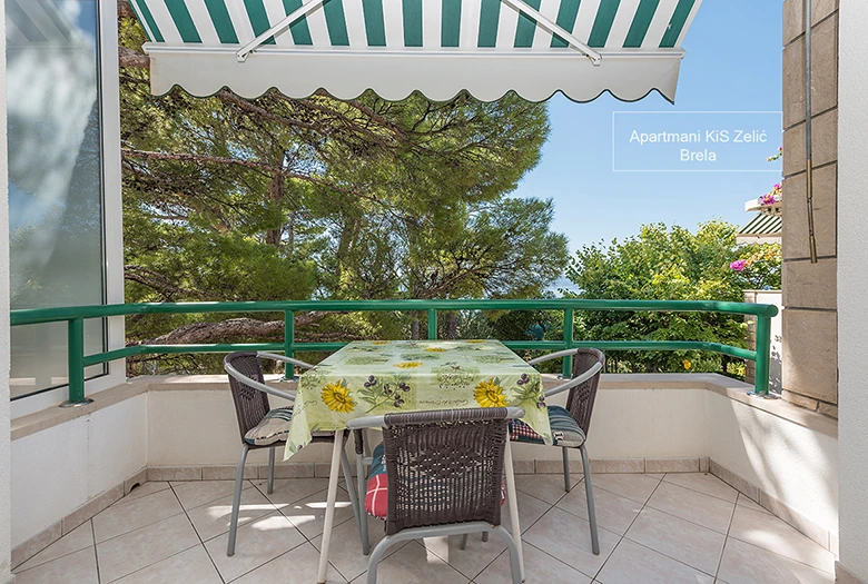 Apartments Zelić, Brela - balcony with sea view, Balkon mit Meerblick