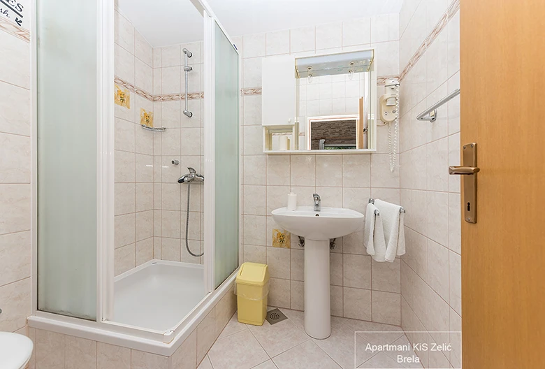 Apartments KiS Zelić, Brela - bathroom