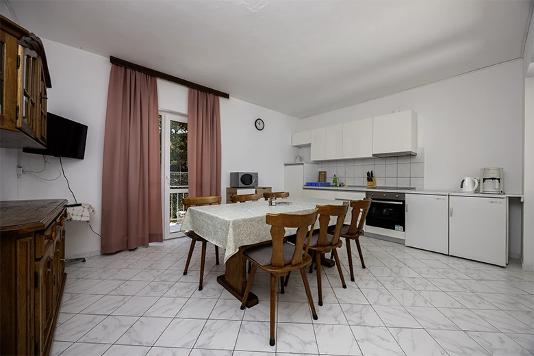 apartments Krolo, Brela - kitchen