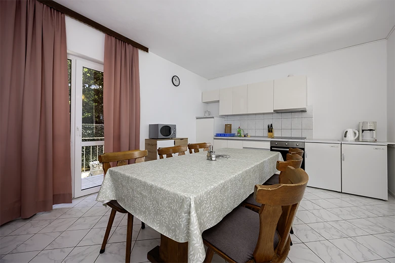 apartments Krolo, Brela - kitchen