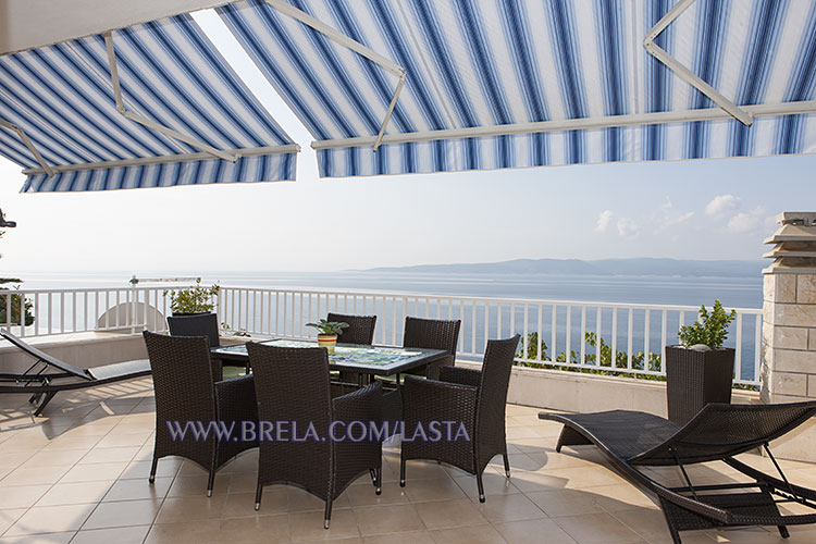 Apartment Lasta, Brela Soline - large terrace wit sea view overlooking the Brela
