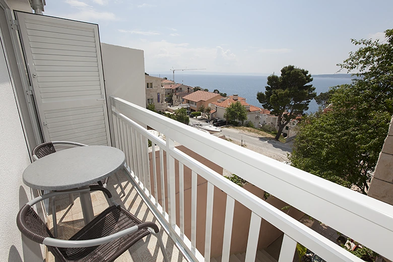 Apartments Lozo, Brela - balcony with sea view, Balkon mit Meerblick