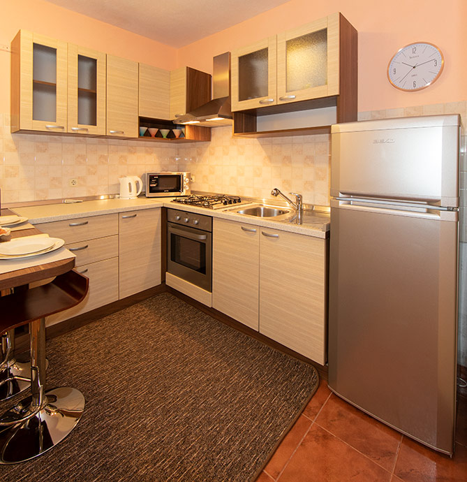 Apartments Maris, Brela - kitchen