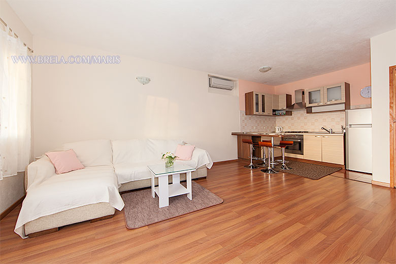 Apartments Maris, Brela - living room