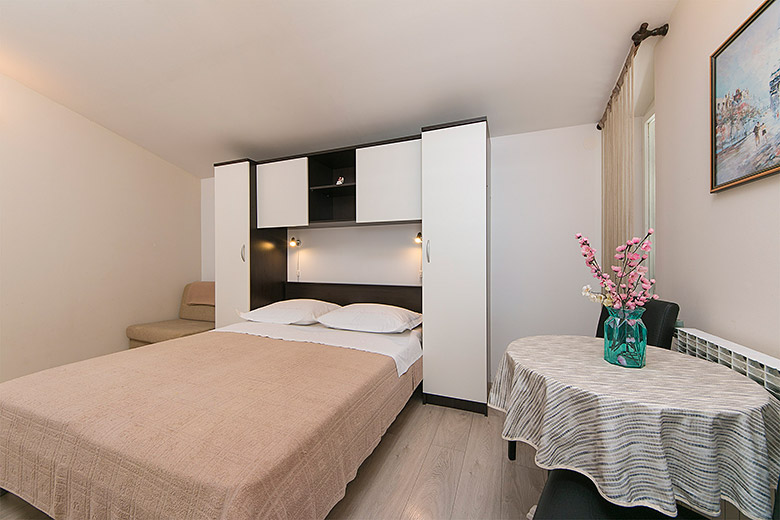 apartments Merita, Brela - bedroom