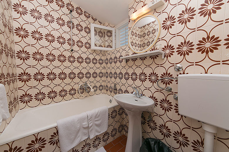 apartments Merita, Brela - bathroom